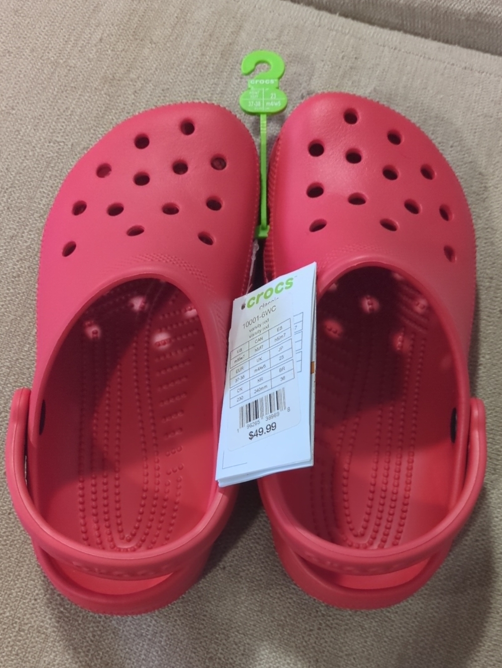 CROCS Kids Classic Clog Varsity Red M5/W7 Nwt